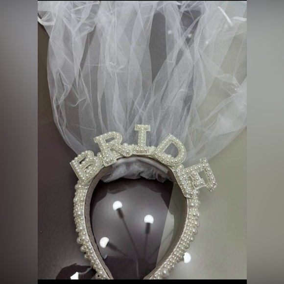 Bride’s headband - Picture 2 of 2